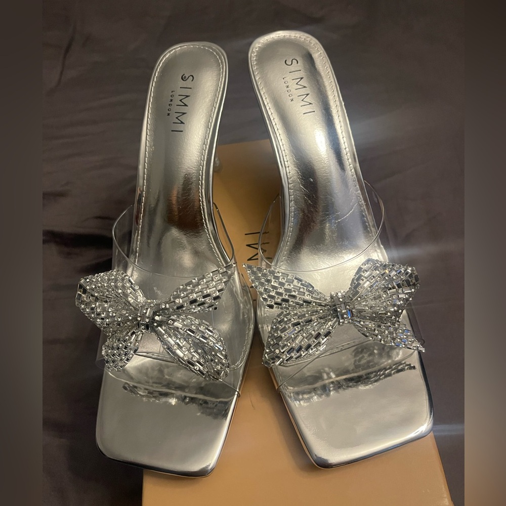 Simmi London clear mid heel size 11 W